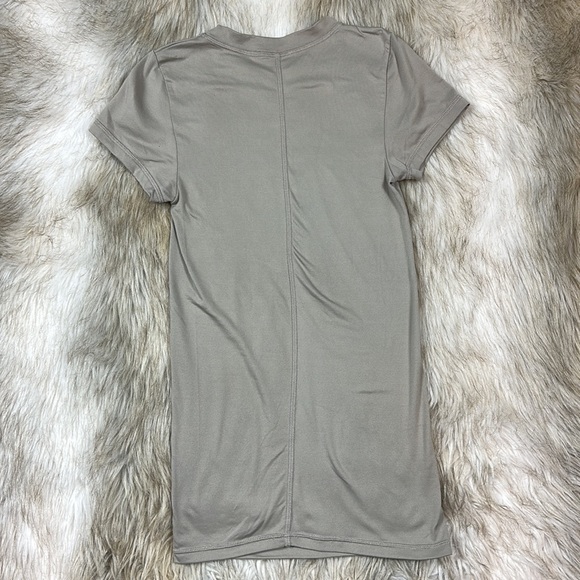 Morgan Stewart Sport T-Shirt, Size Small - Picture 9 of 10